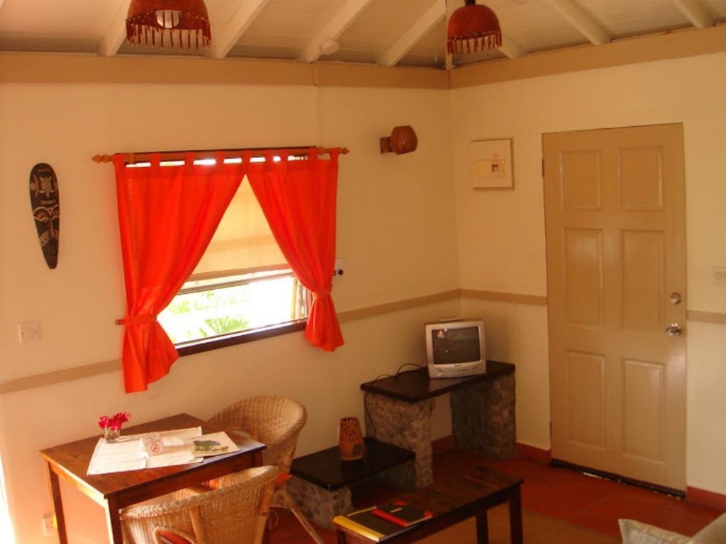 Calibishie Lodges Hotel Room photo
